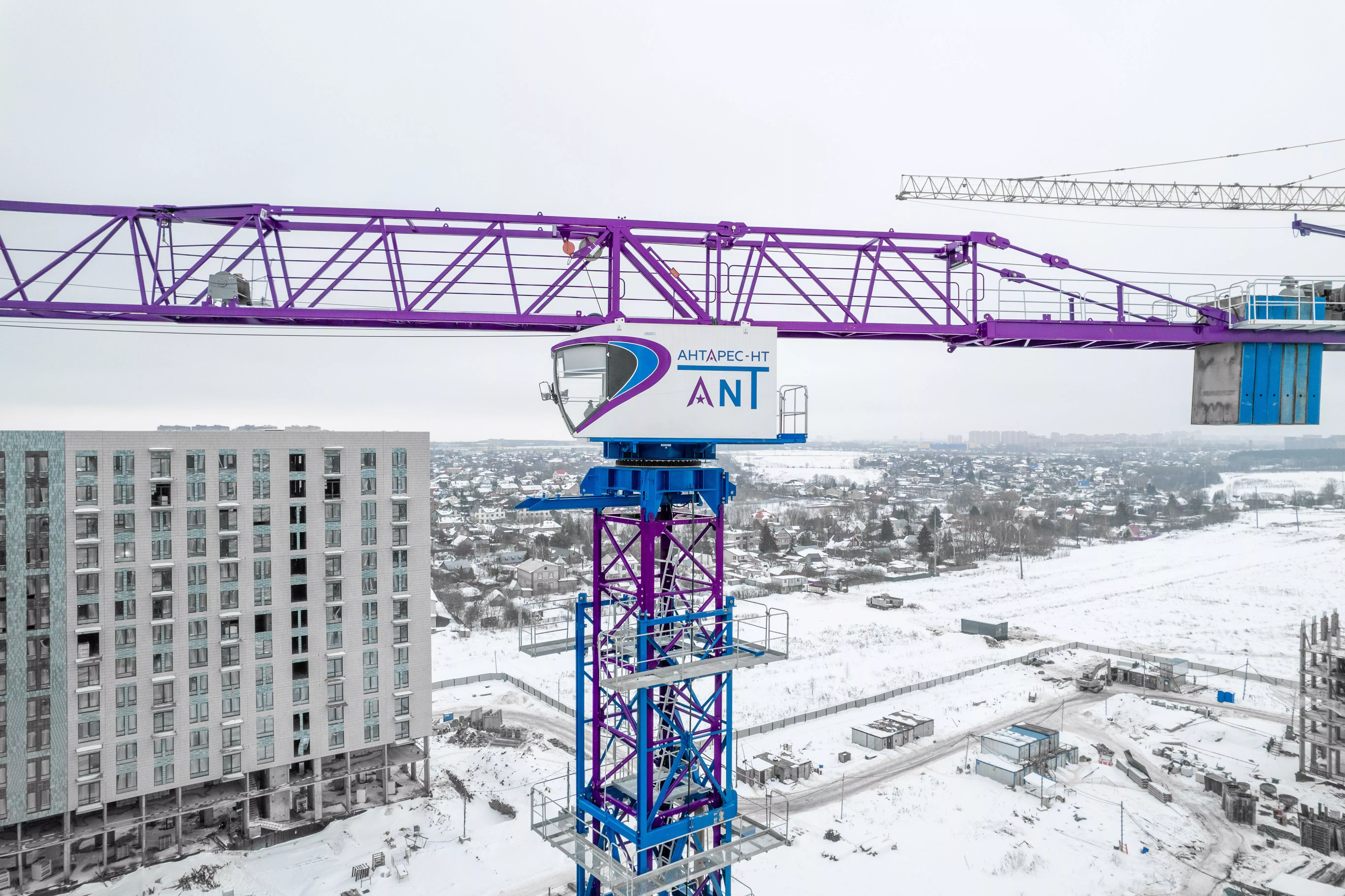 Покоряем строительные вершины мощным 12-тонником в Москве